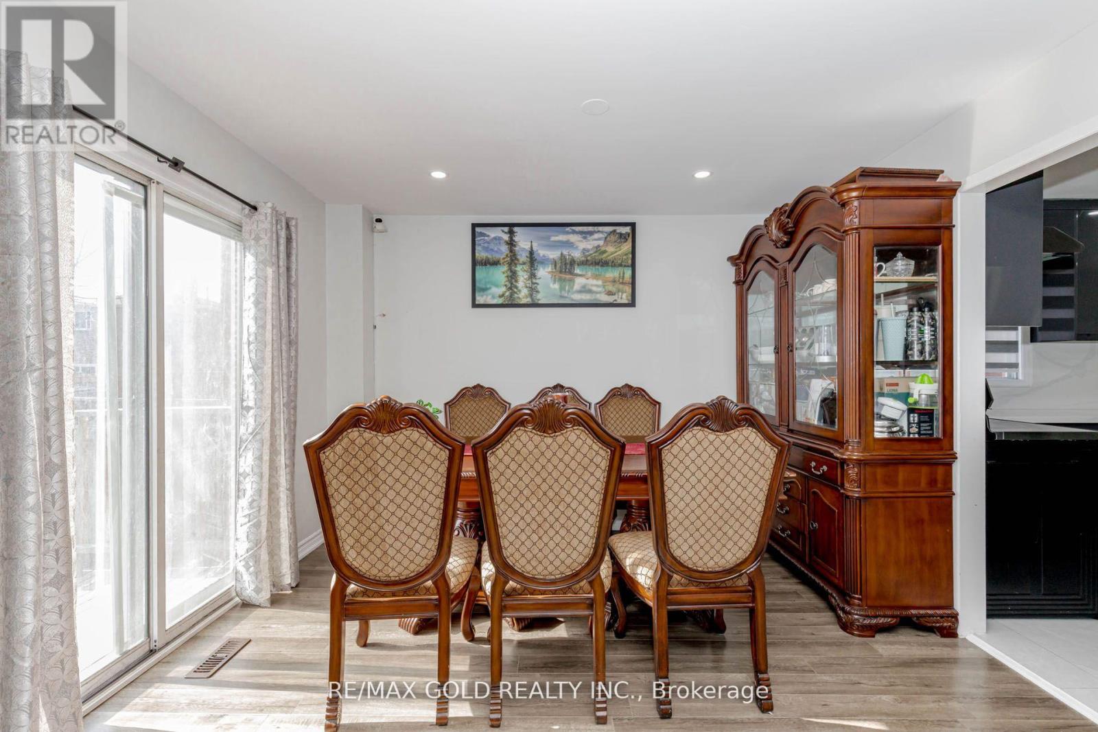 61 Kingknoll Drive, Brampton, Ontario  L6Y 3G6 - Photo 10 - W13058256