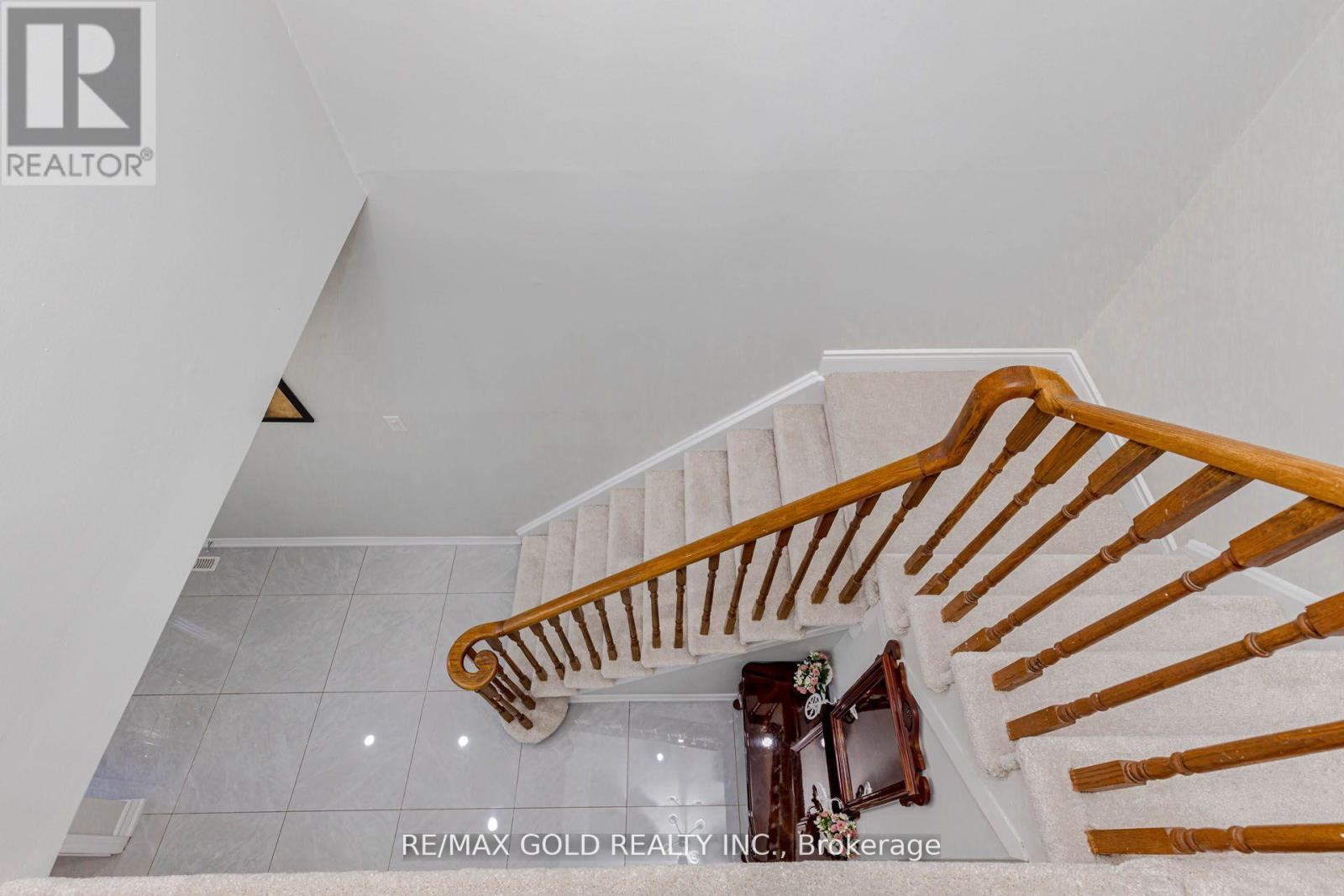 61 Kingknoll Drive, Brampton, Ontario  L6Y 3G6 - Photo 13 - W13058256
