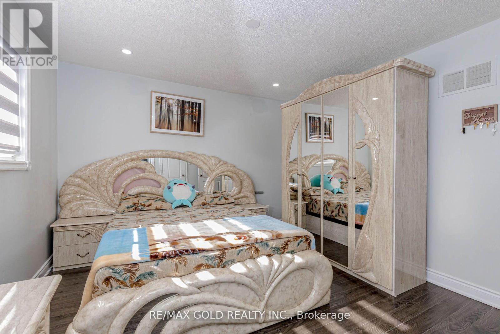61 Kingknoll Drive, Brampton, Ontario  L6Y 3G6 - Photo 15 - W13058256