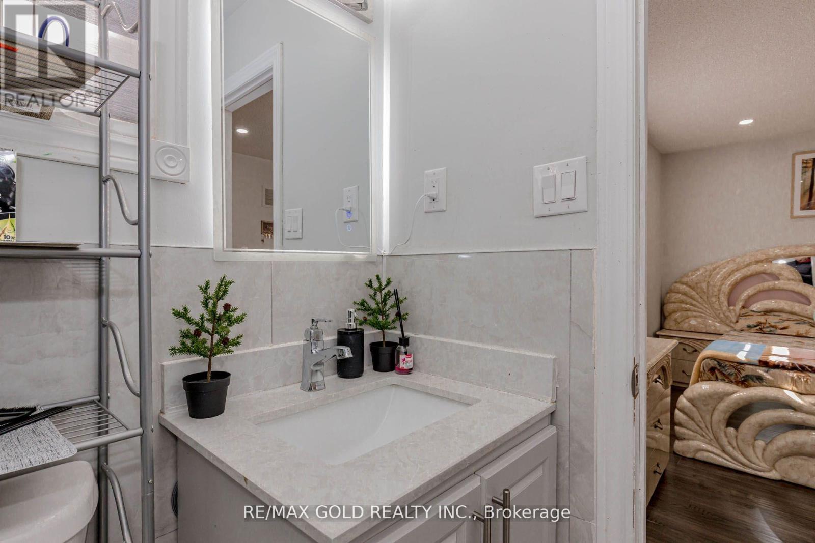 61 Kingknoll Drive, Brampton, Ontario  L6Y 3G6 - Photo 18 - W13058256