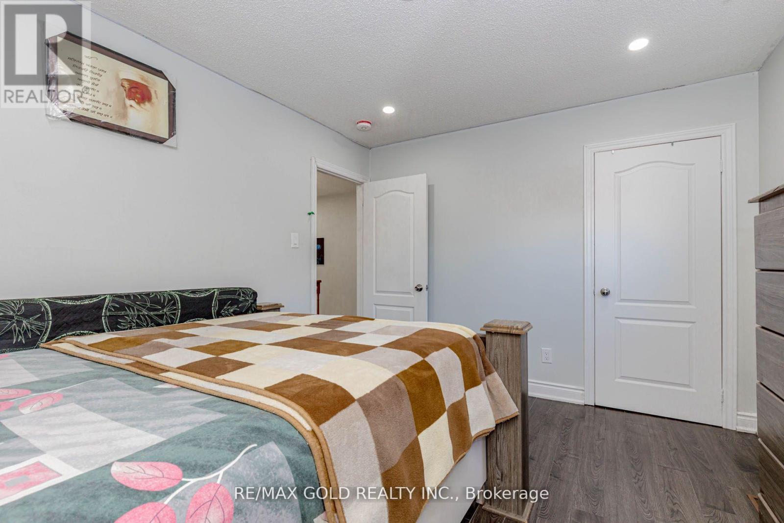 61 Kingknoll Drive, Brampton, Ontario  L6Y 3G6 - Photo 22 - W13058256
