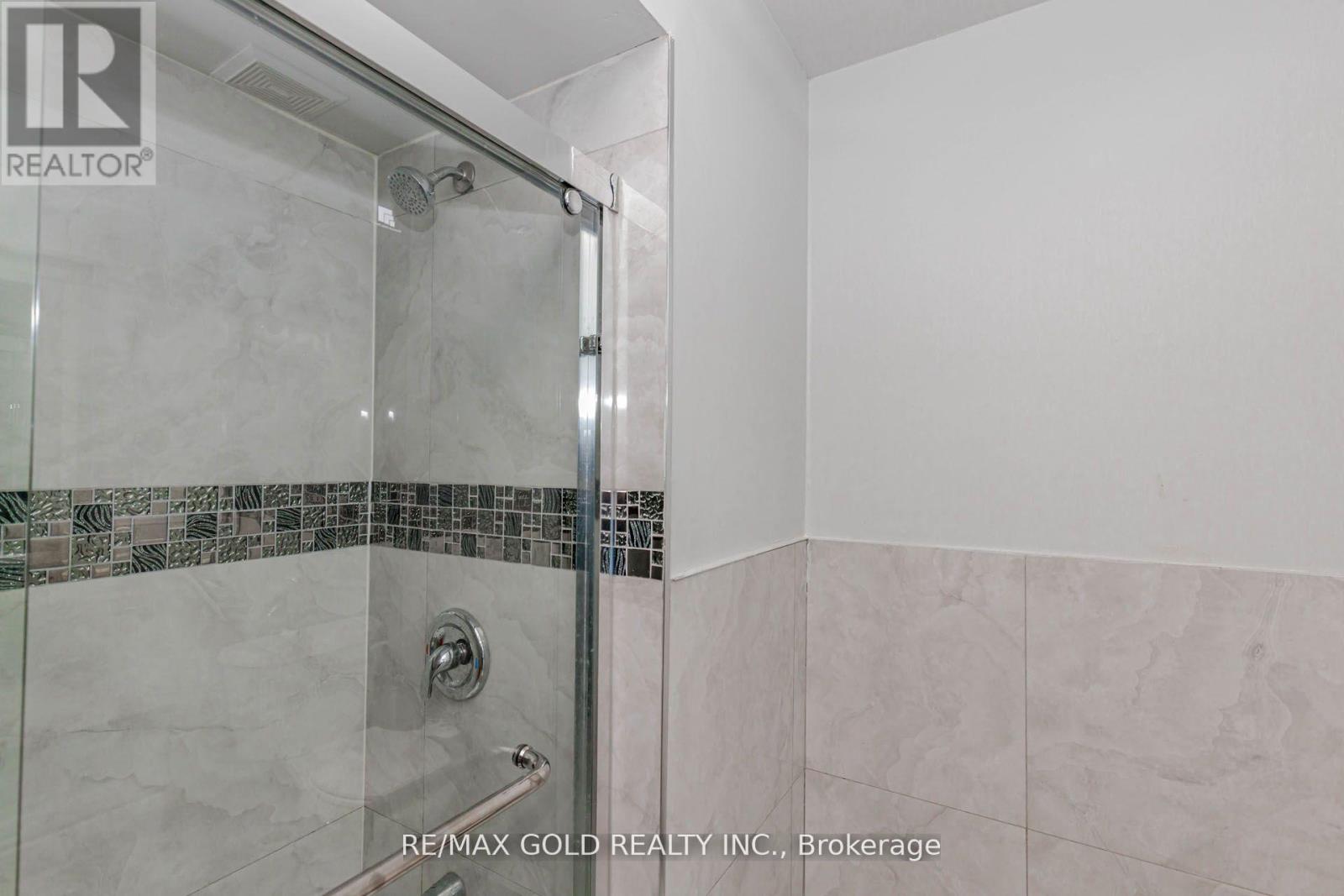 61 Kingknoll Drive, Brampton, Ontario  L6Y 3G6 - Photo 29 - W13058256
