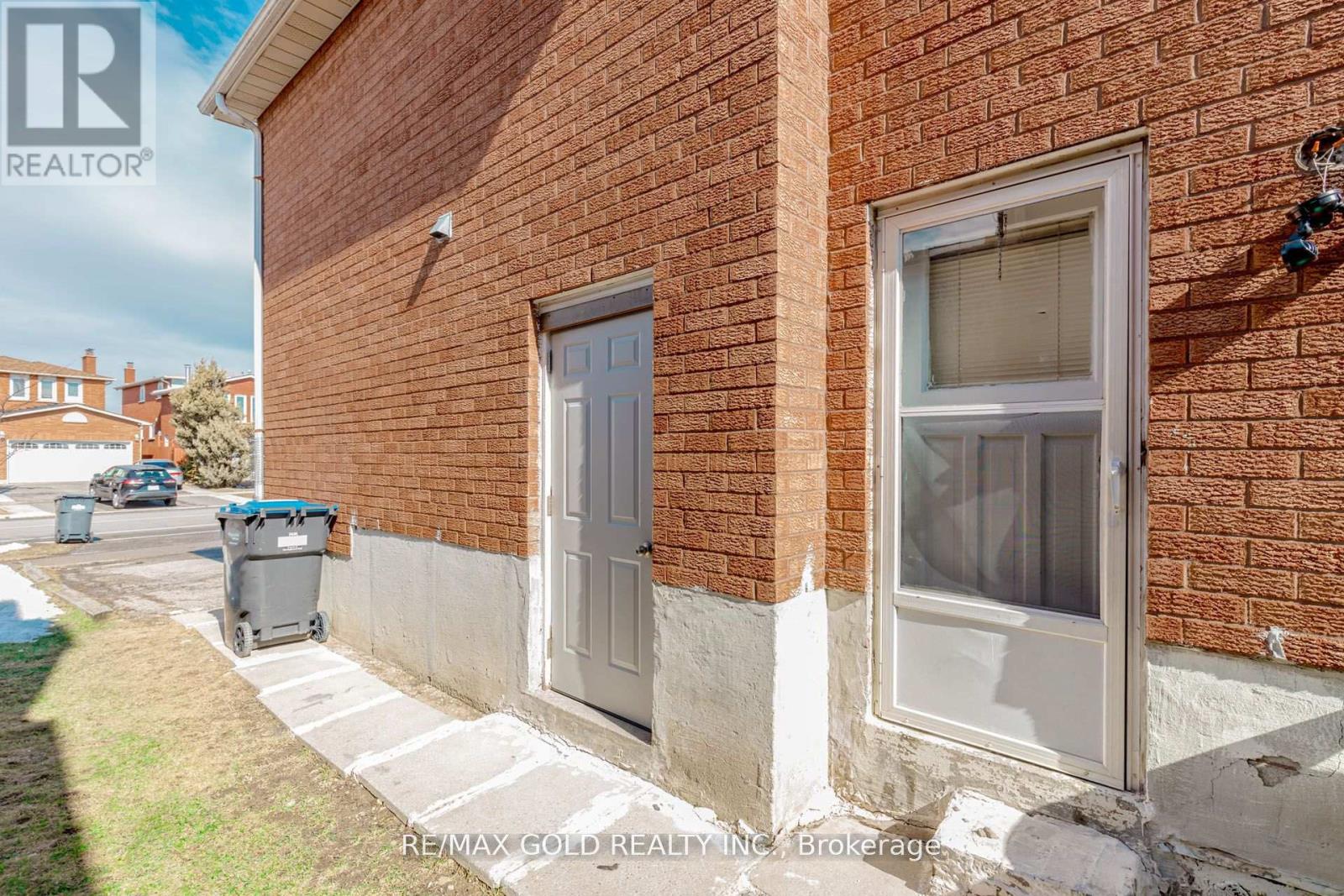 61 Kingknoll Drive, Brampton, Ontario  L6Y 3G6 - Photo 33 - W13058256