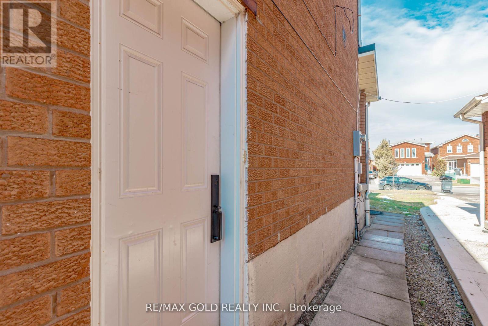 61 Kingknoll Drive, Brampton, Ontario  L6Y 3G6 - Photo 42 - W13058256