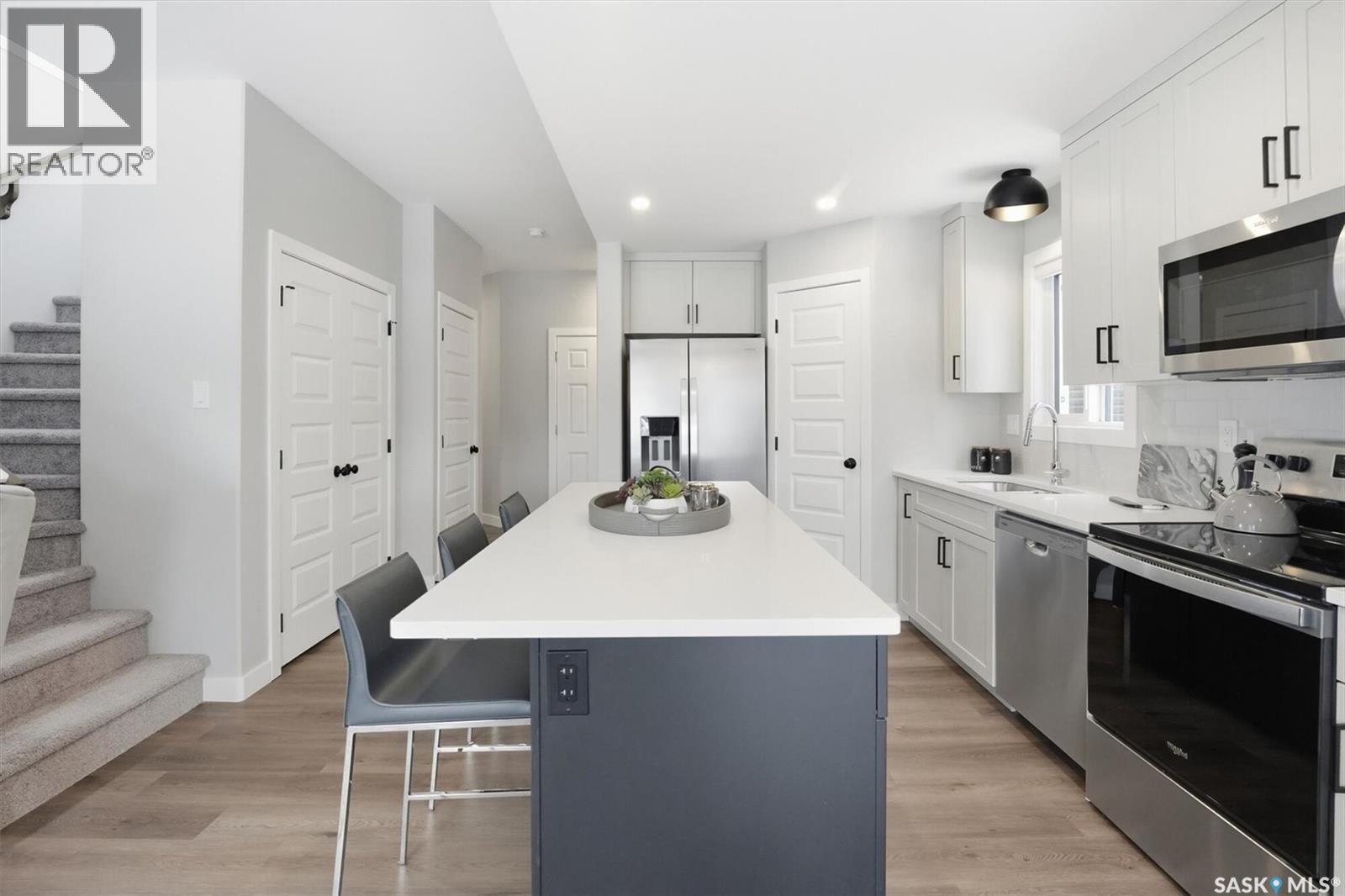 234 Kostiuk Crescent, Saskatoon, Saskatchewan  S7V 1R7 - Photo 7 - SK034231