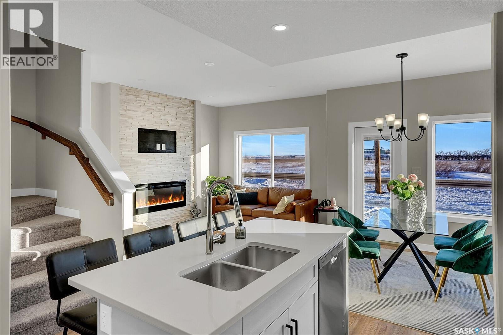 246 Kostiuk Crescent, Saskatoon, Saskatchewan  S7V 1R7 - Photo 6 - SK034216