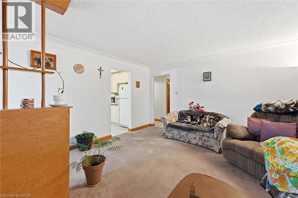 17 Queen Street N, Thorold, Ontario  L2V 2P7 - Photo 5 - 40825375