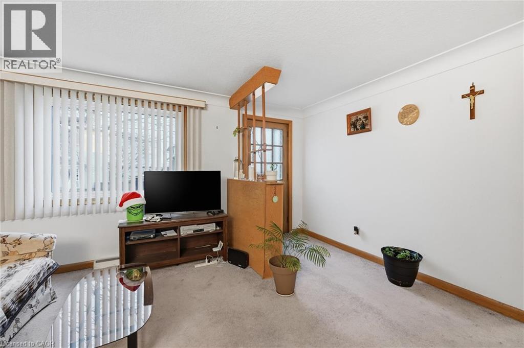 17 Queen Street N, Thorold, Ontario  L2V 2P7 - Photo 6 - 40825375