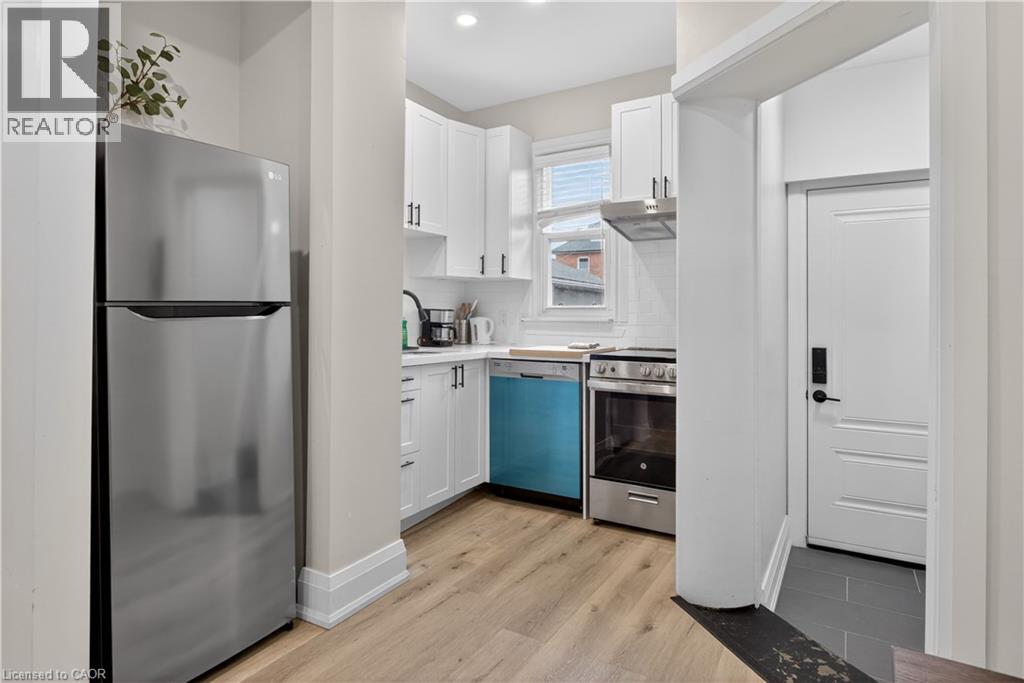 11 Barnesdale Avenue N, Hamilton, Ontario  L8L 6R4 - Photo 5 - 40824641