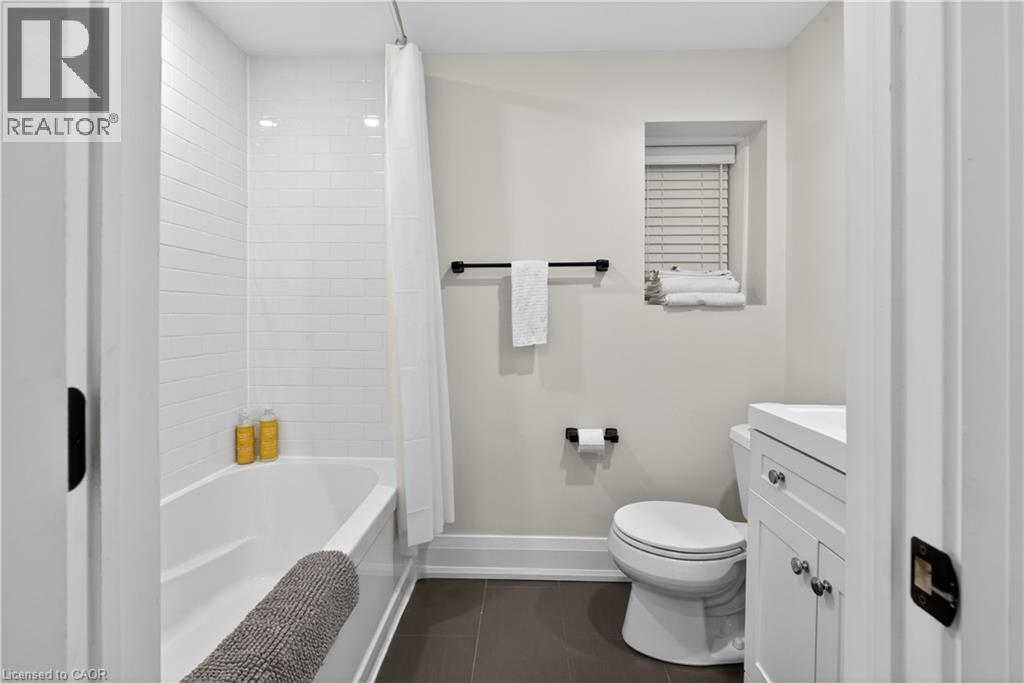 11 Barnesdale Avenue N, Hamilton, Ontario  L8L 6R4 - Photo 14 - 40824624