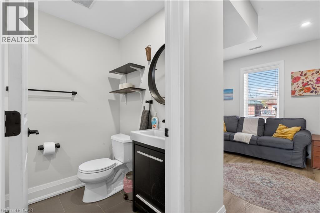 11 Barnesdale Avenue N, Hamilton, Ontario  L8L 6R4 - Photo 28 - 40824624