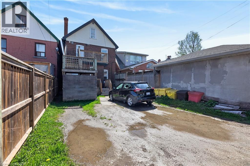 11 Barnesdale Avenue N, Hamilton, Ontario  L8L 6R4 - Photo 46 - 40824624