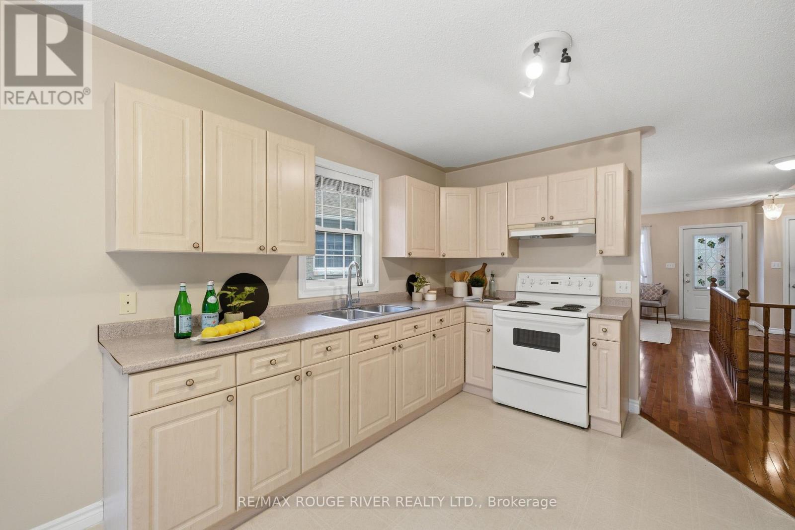 90 Trefusis Street, Port Hope, Ontario  L1A 4J2 - Photo 4 - X13058396