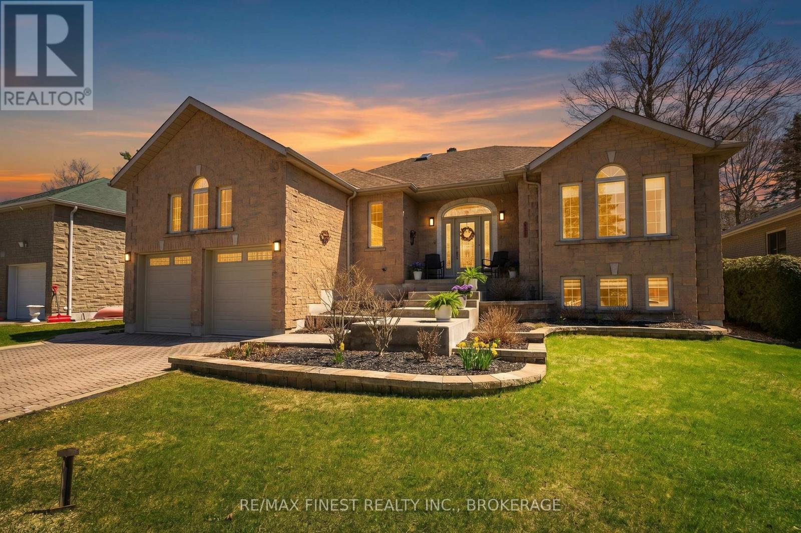 $1,199,900.0026 Kenwoods Circle, Kingston, Ontario