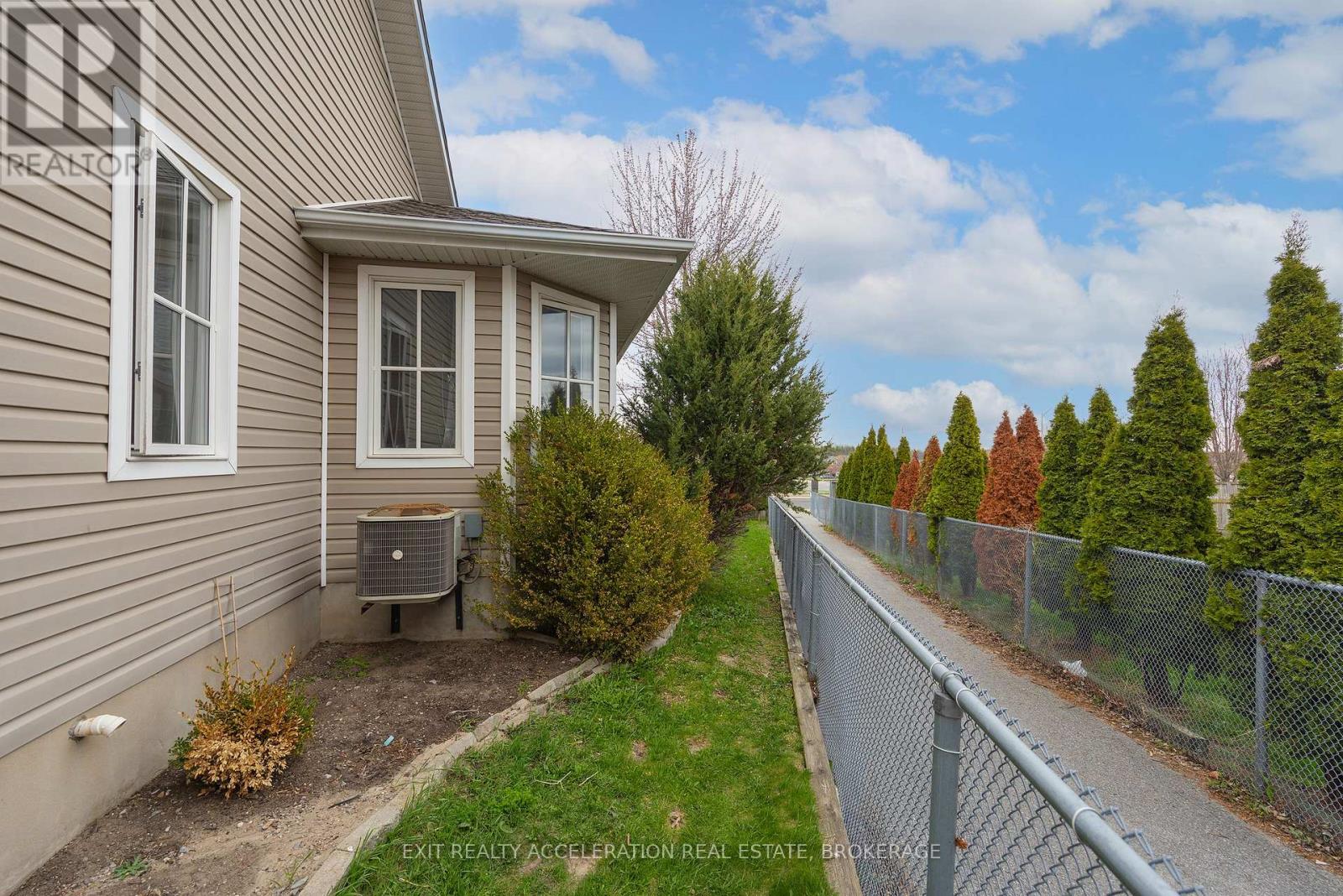 2253 Swanfield Street, Kingston, Ontario  K7M 0A8 - Photo 6 - X13058506