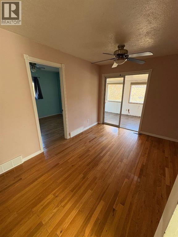 10926 93 St, Peace River, Alberta  T8S 1S3 - Photo 5 - A2264559