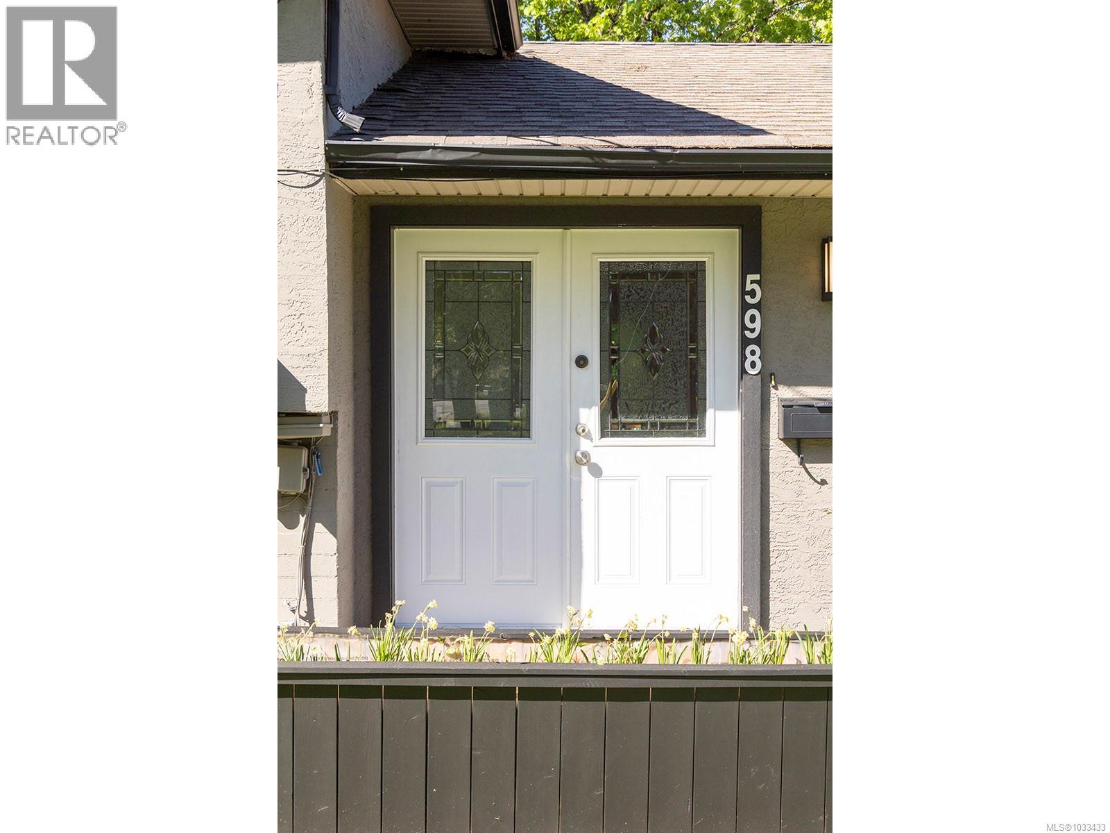 598 Cedarcrest Dr, Colwood, British Columbia  V9C 1M3 - Photo 43 - 1033433