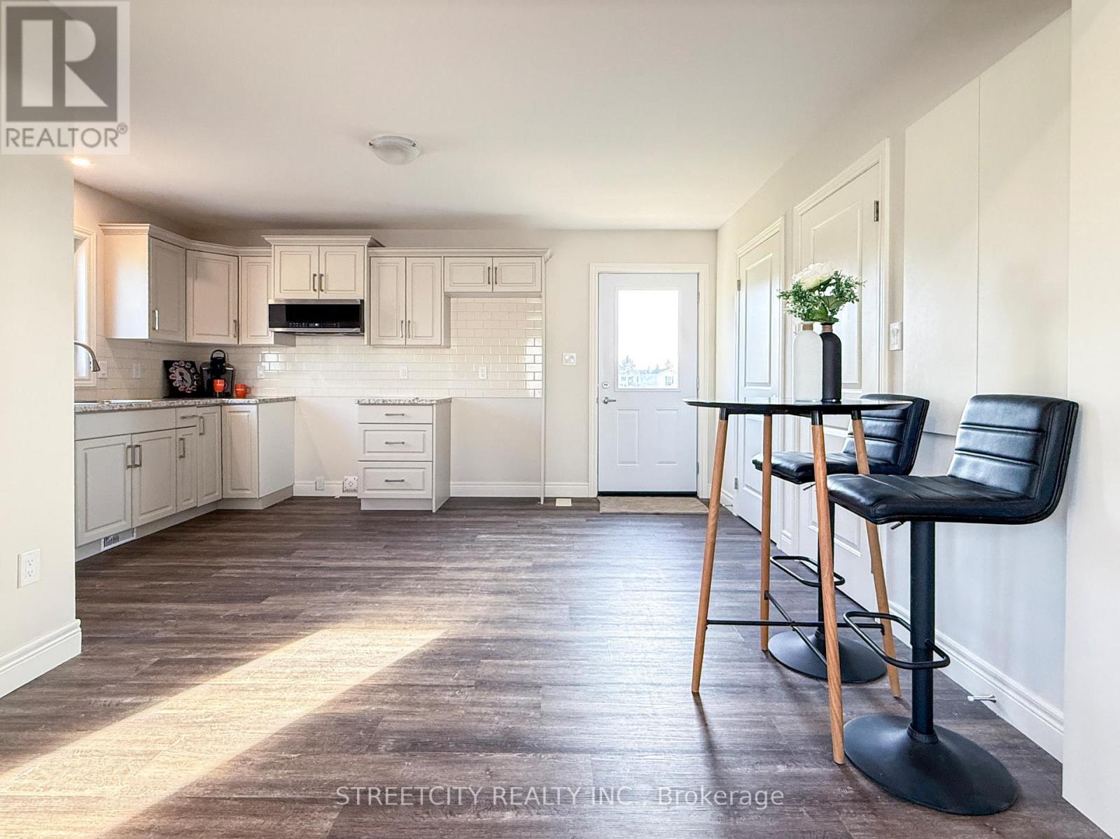 25 - 2761 Oil Heritage Road, Oil Springs, Ontario  N0N 1P0 - Photo 5 - X13058310