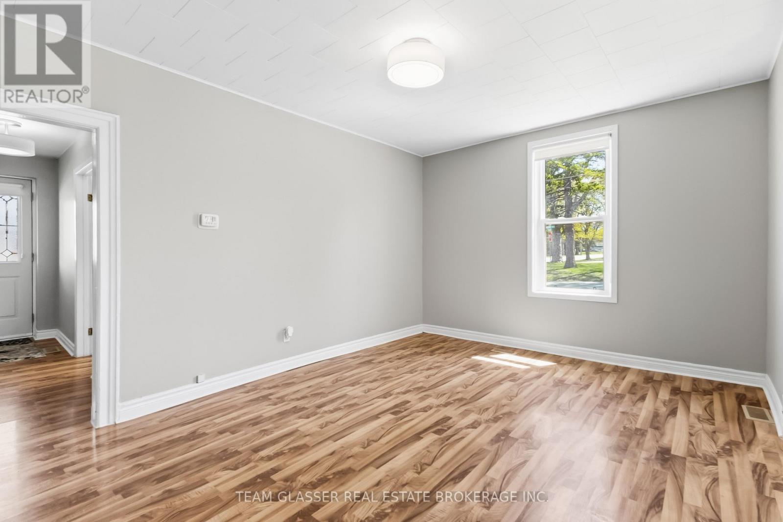 208 Ellor Street, Strathroy-Caradoc, Ontario  N7G 2L3 - Photo 13 - X13058484