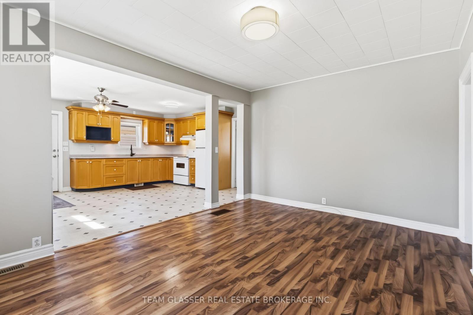 208 Ellor Street, Strathroy-Caradoc, Ontario  N7G 2L3 - Photo 14 - X13058484