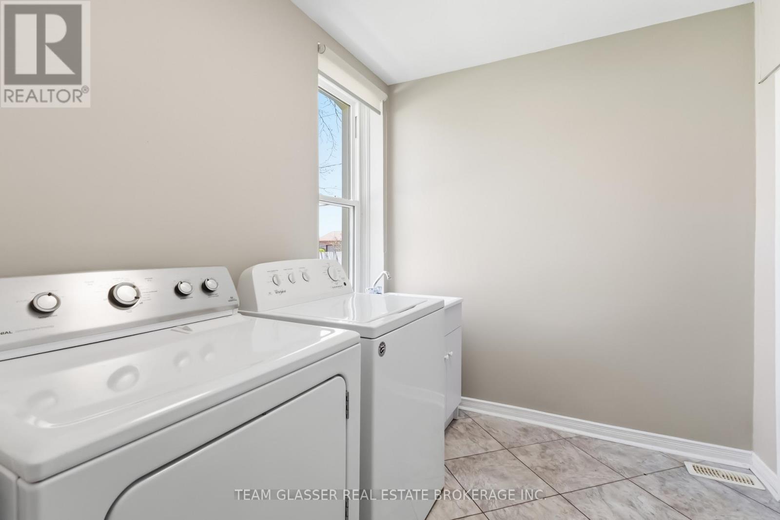 208 Ellor Street, Strathroy-Caradoc, Ontario  N7G 2L3 - Photo 20 - X13058484