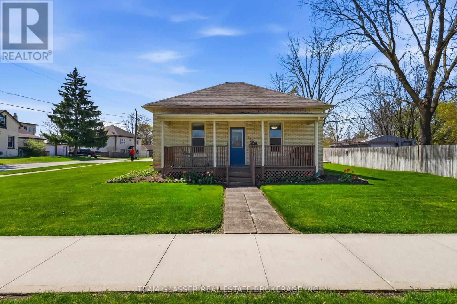 208 Ellor Street, Strathroy-Caradoc, Ontario  N7G 2L3 - Photo 4 - X13058484