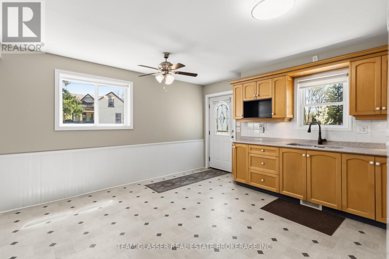 208 Ellor Street, Strathroy-Caradoc, Ontario  N7G 2L3 - Photo 9 - X13058484