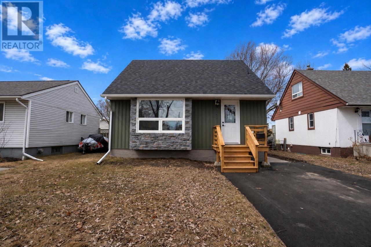 743 Syndicate Ave N, Thunder Bay, Ontario  P7C 3X3 - Photo 2 - TB2600824