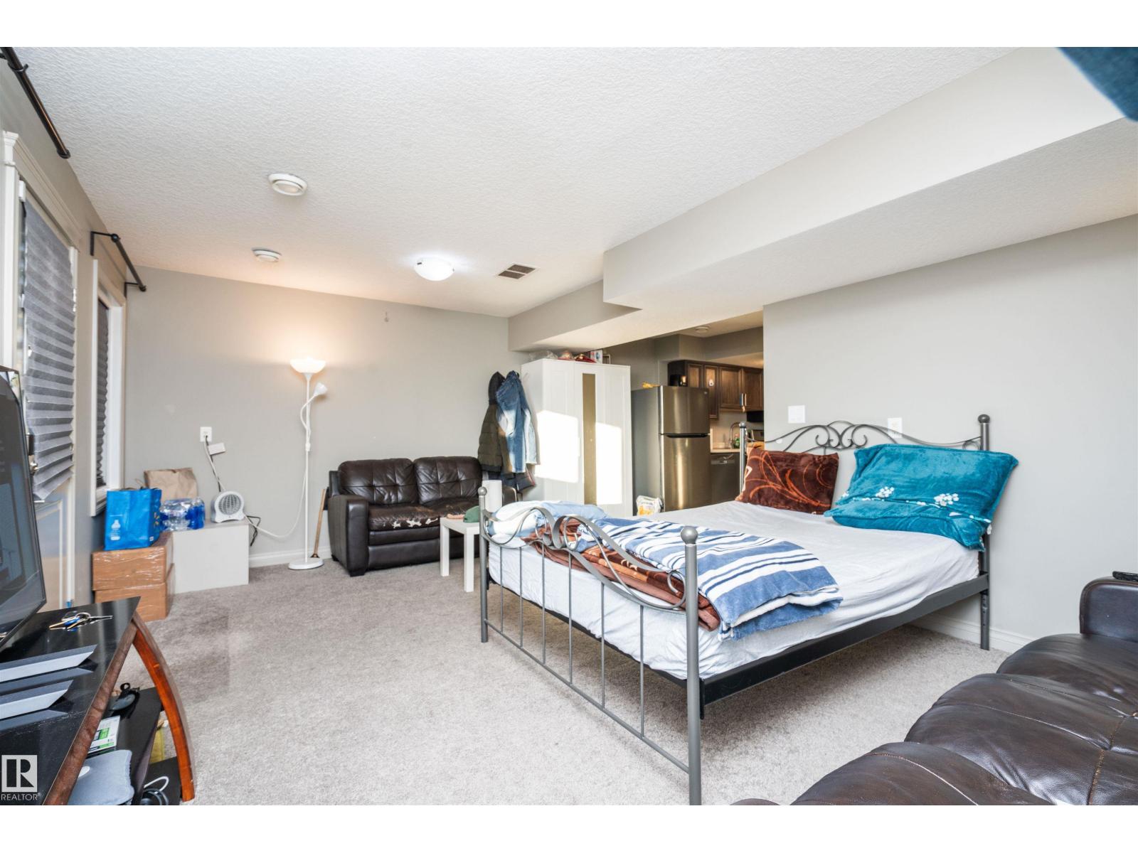 6708 Cardinal Rd Sw, Edmonton, Alberta  T6W 2Y6 - Photo 2 - E4483925