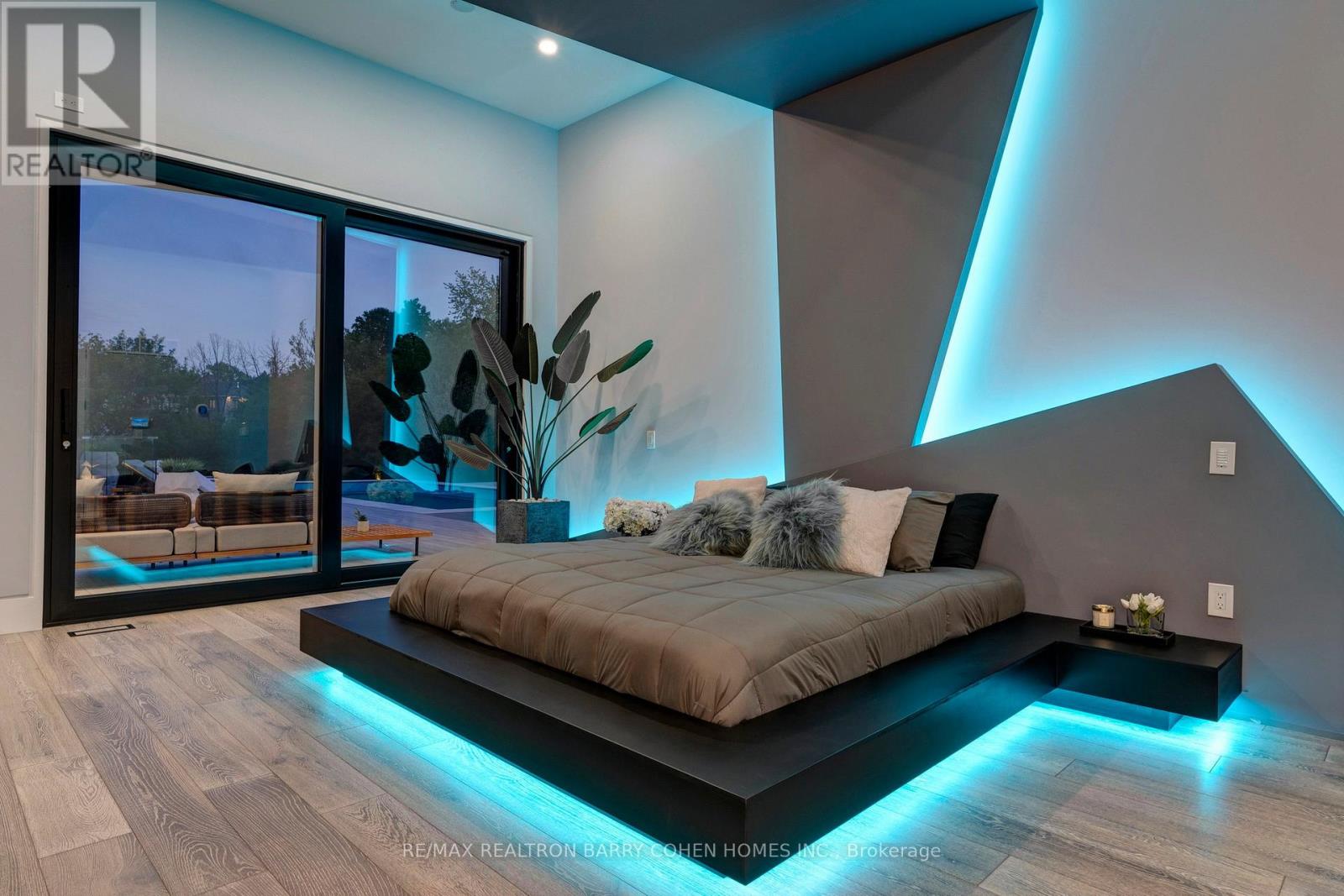 23 Hunters Glen Road, Aurora, Ontario  L4G 6W4 - Photo 11 - N12181635