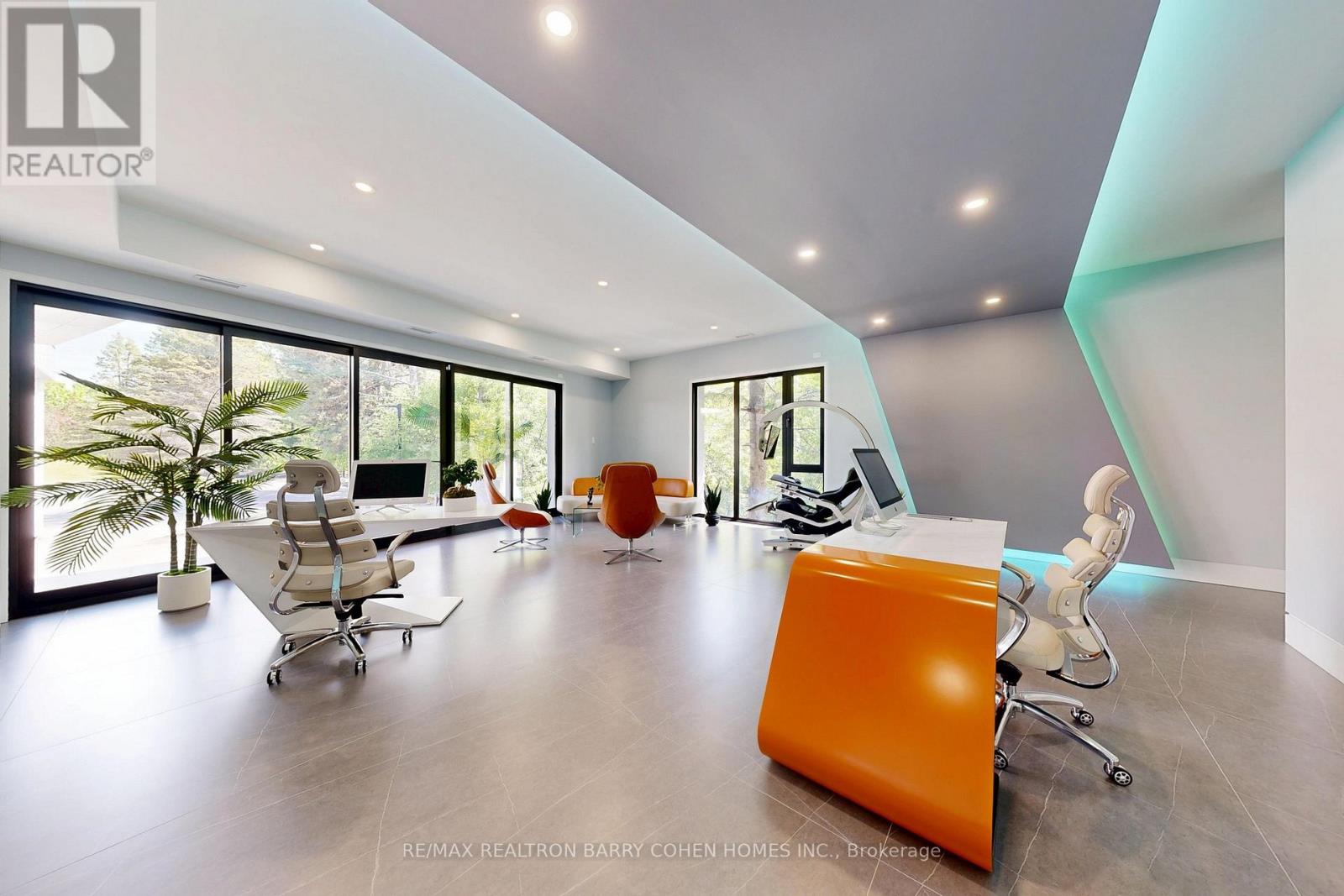 23 Hunters Glen Road, Aurora, Ontario  L4G 6W4 - Photo 4 - N12181635