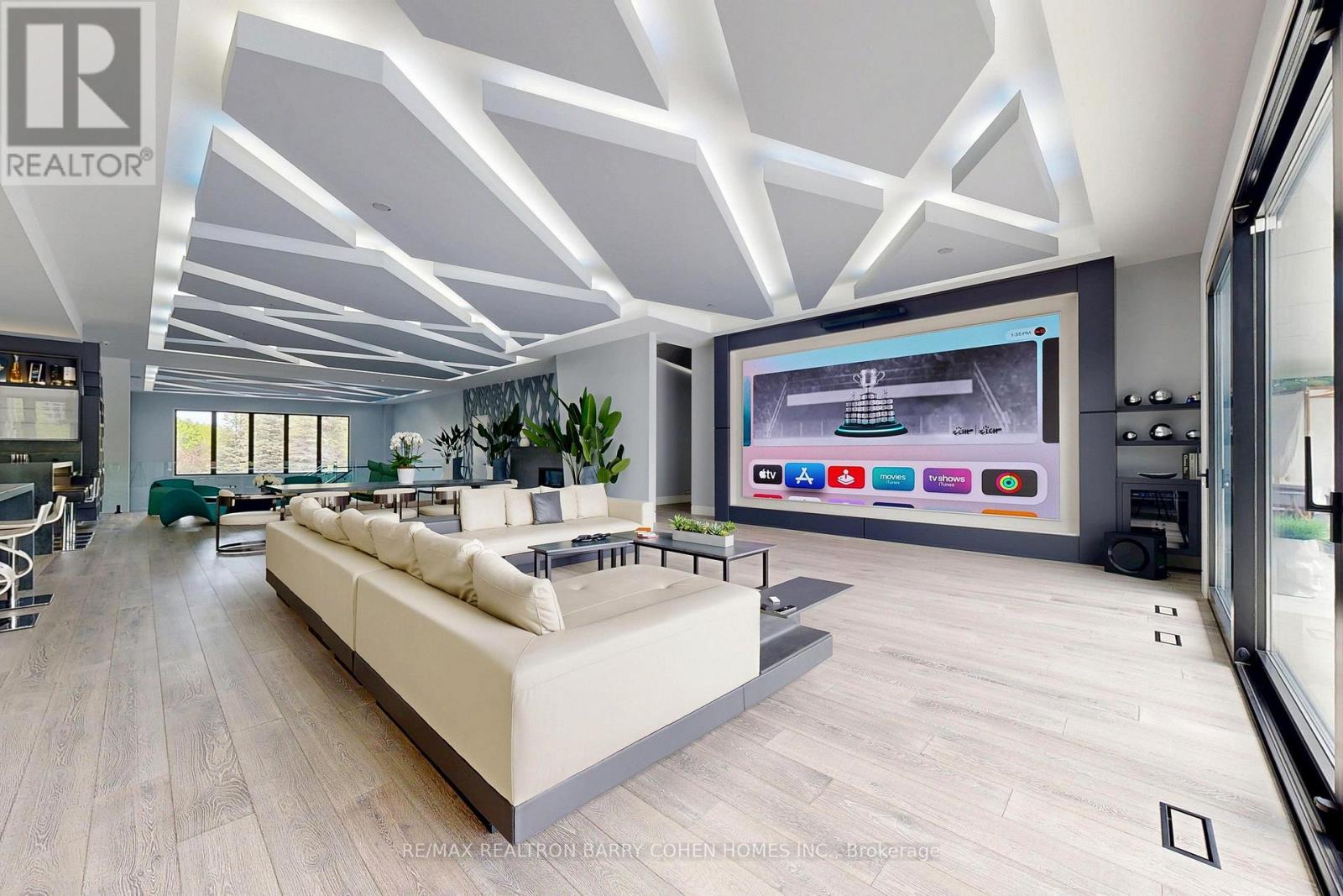 23 Hunters Glen Road, Aurora, Ontario  L4G 6W4 - Photo 8 - N12181635