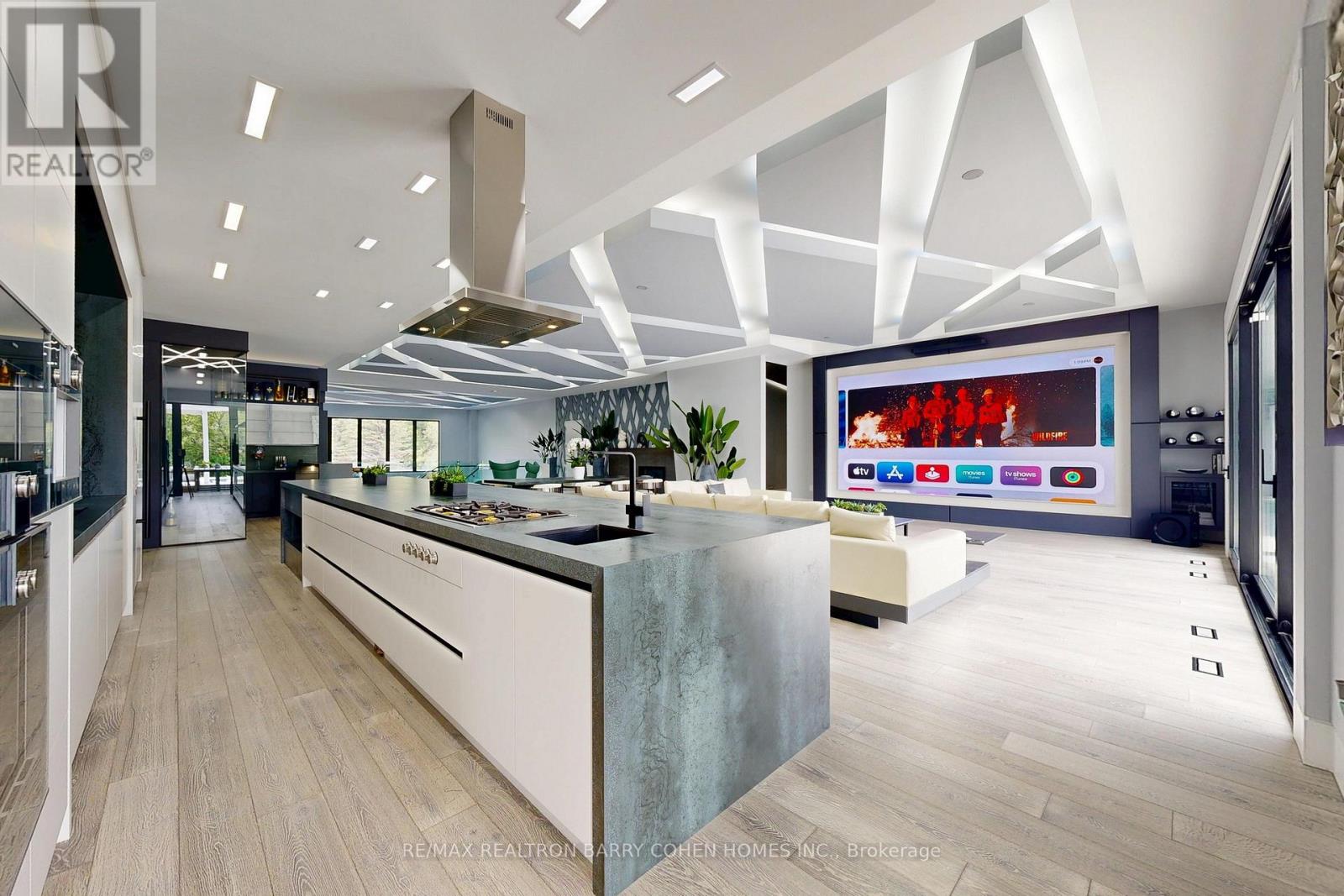 23 Hunters Glen Road, Aurora, Ontario  L4G 6W4 - Photo 9 - N12181635