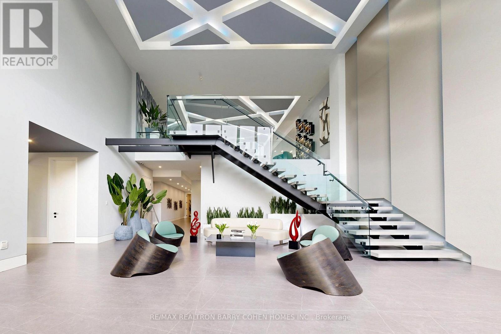 23 Hunters Glen Road, Aurora, Ontario  L4G 6W4 - Photo 3 - N12181635