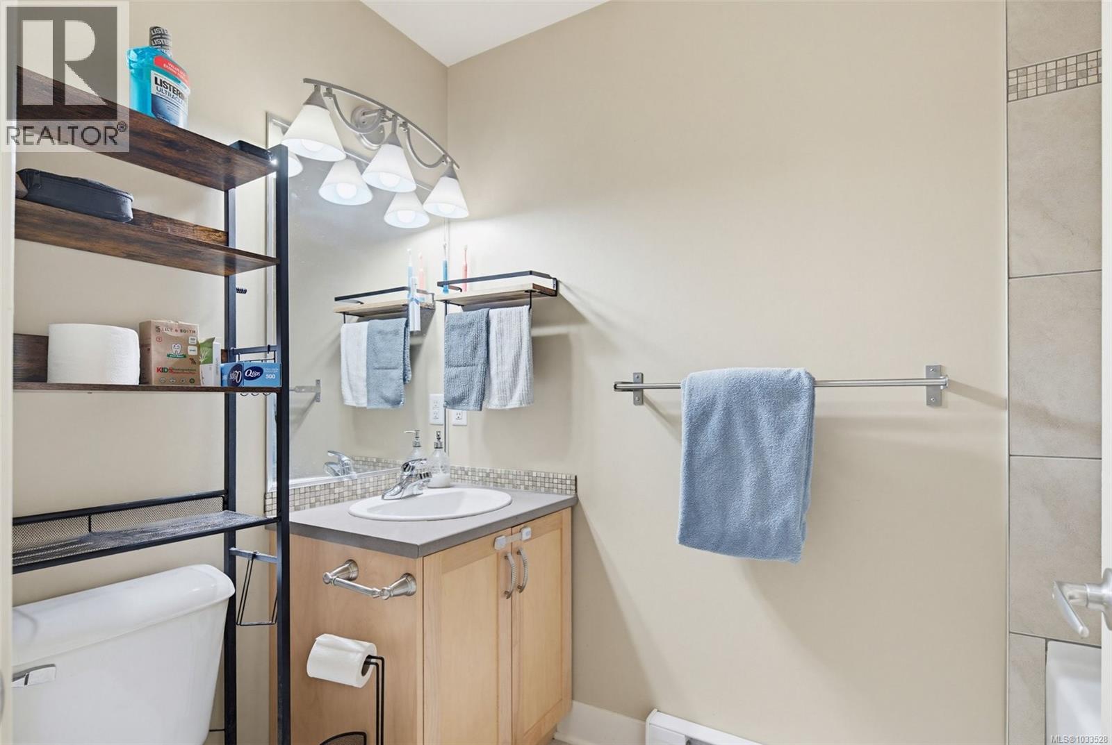 308 866 Brock Ave, Langford, British Columbia  V9B 0H2 - Photo 25 - 1033528