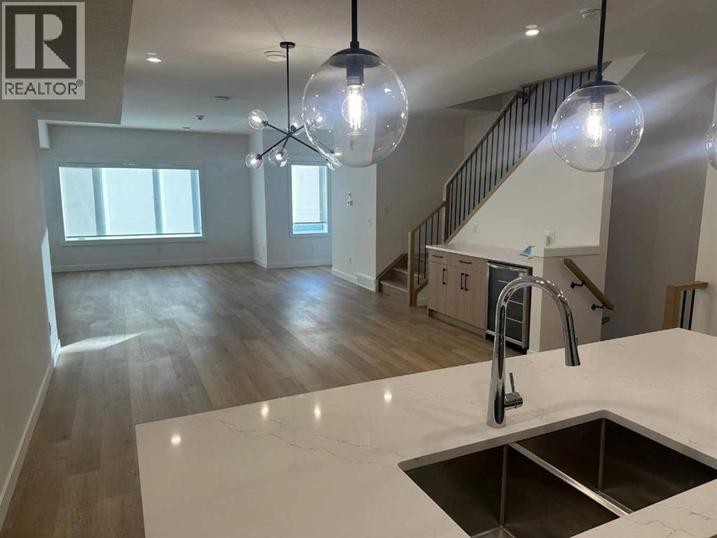 4740 Bowness Road, Calgary, Alberta  T3B 0B4 - Photo 6 - A2303498