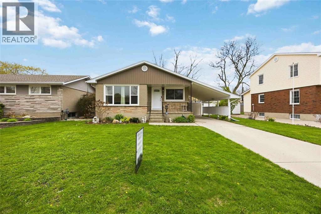 1010 Meighen Crescent, Sarnia, Ontario  N7S 1A8 - Photo 2 - 26009183