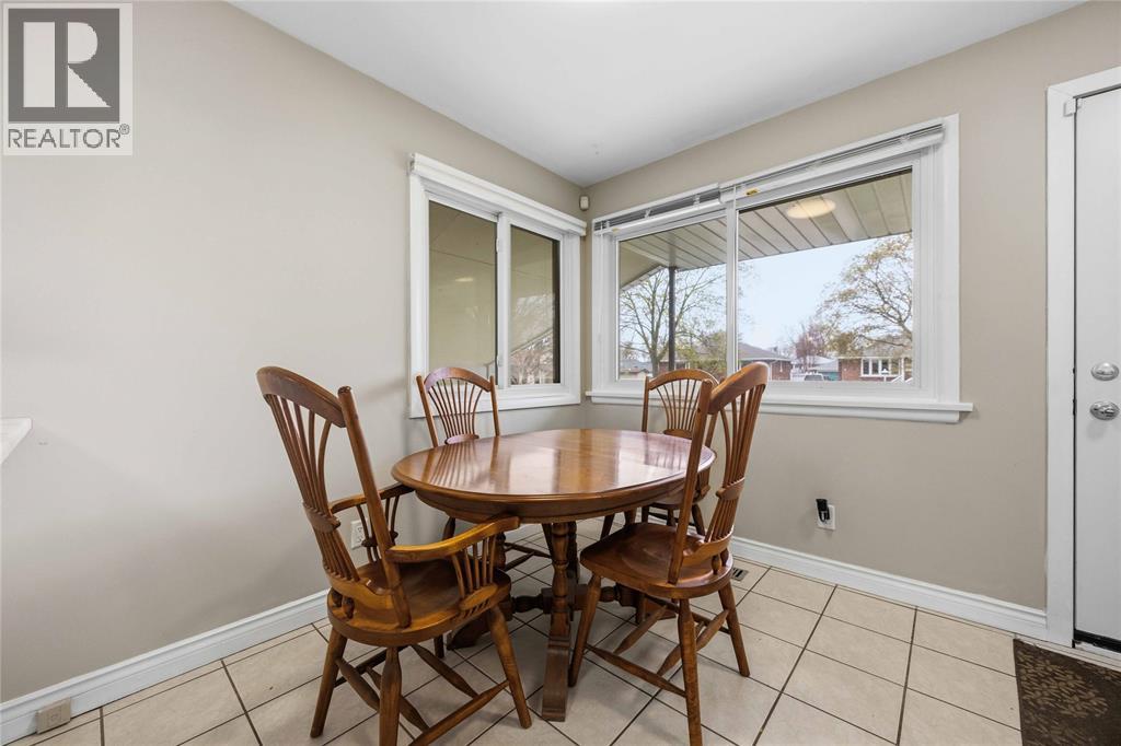 1010 Meighen Crescent, Sarnia, Ontario  N7S 1A8 - Photo 9 - 26009183