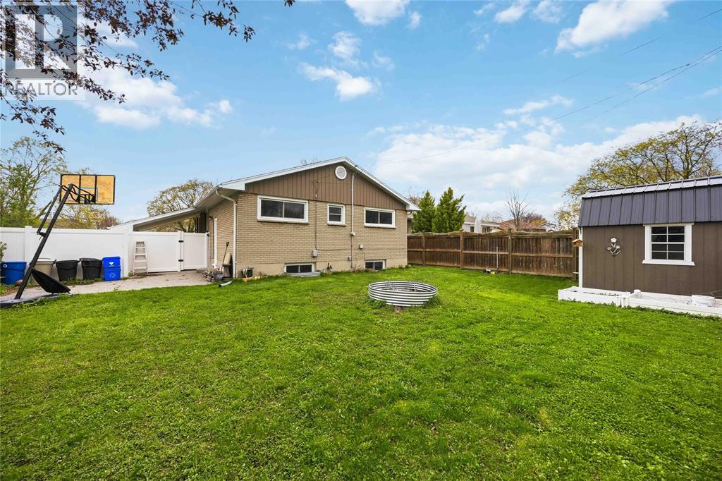 1010 Meighen Crescent, Sarnia, Ontario  N7S 1A8 - Photo 33 - 26009183