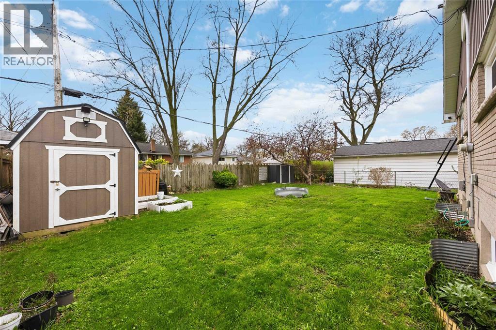 1010 Meighen Crescent, Sarnia, Ontario  N7S 1A8 - Photo 36 - 26009183