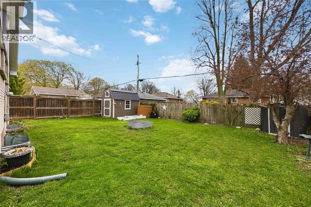 1010 Meighen Crescent, Sarnia, Ontario  N7S 1A8 - Photo 32 - 26009183