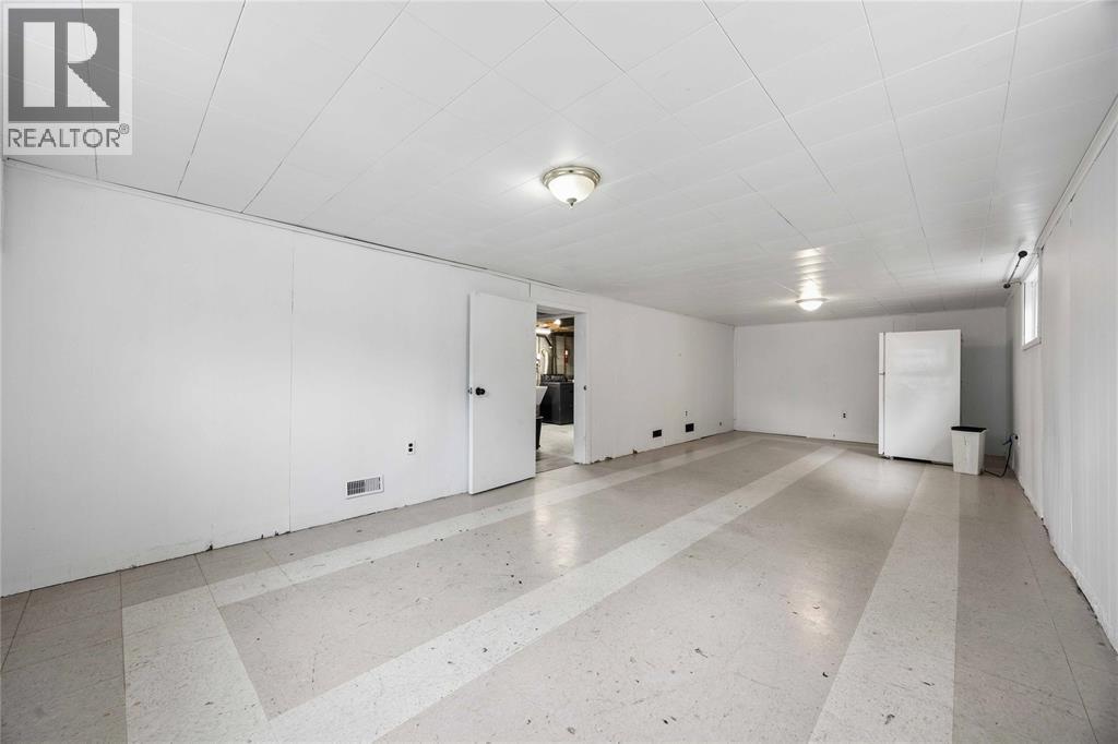 1010 Meighen Crescent, Sarnia, Ontario  N7S 1A8 - Photo 24 - 26009183