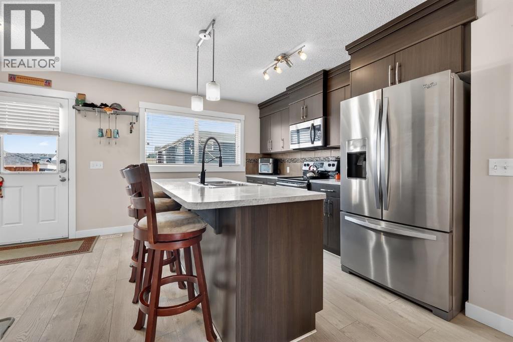 203 Fireside Parkway, Cochrane, Alberta  T4C 0V8 - Photo 7 - A2296249