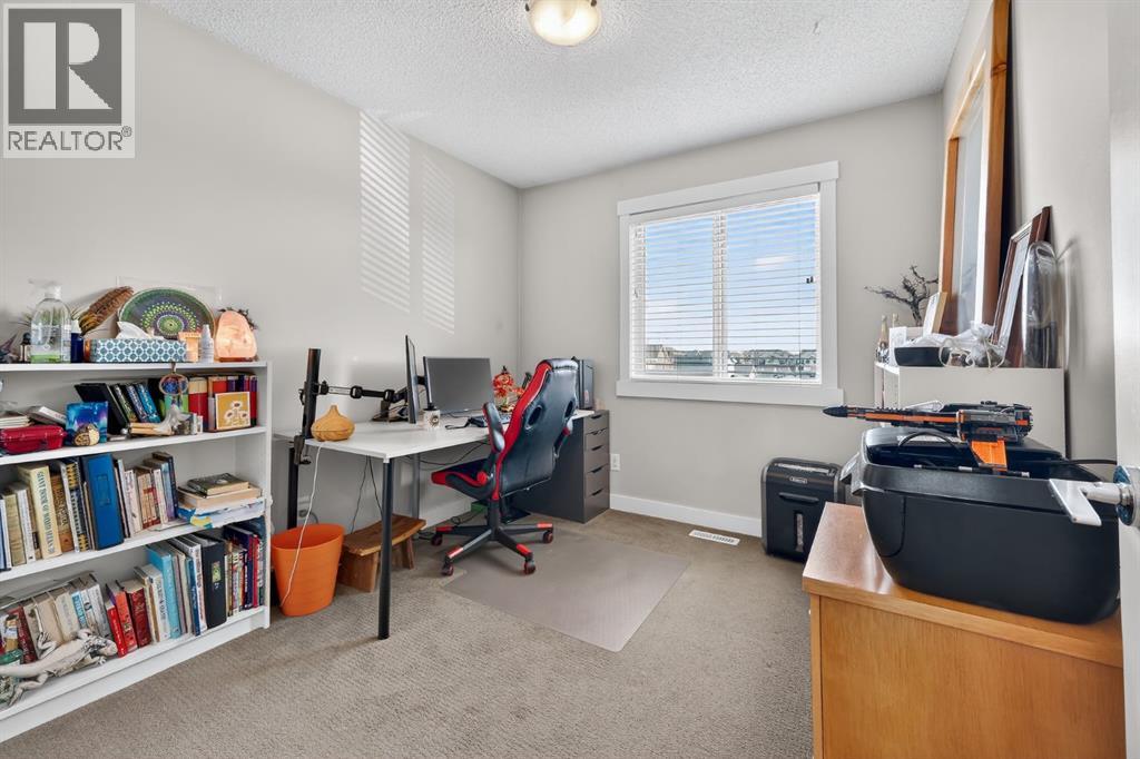 203 Fireside Parkway, Cochrane, Alberta  T4C 0V8 - Photo 17 - A2296249