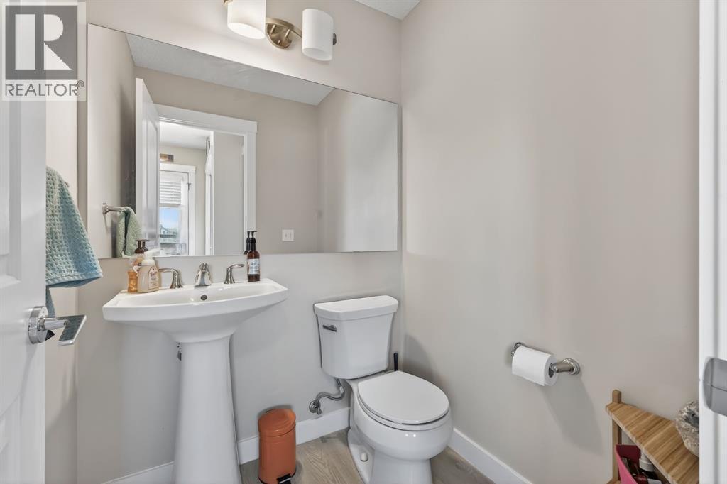 203 Fireside Parkway, Cochrane, Alberta  T4C 0V8 - Photo 11 - A2296249