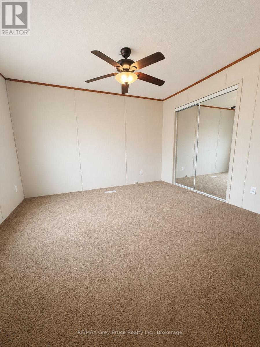 121 Sussex Square, Georgian Bluffs, Ontario  N4K 5N5 - Photo 11 - X13058430