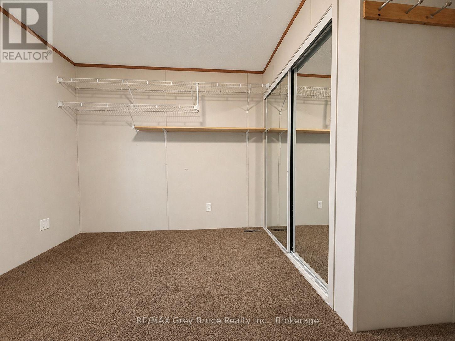 121 Sussex Square, Georgian Bluffs, Ontario  N4K 5N5 - Photo 12 - X13058430