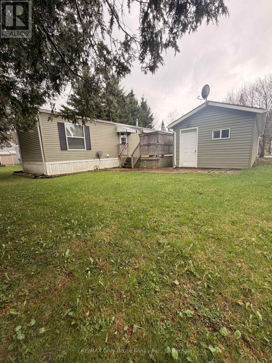 121 Sussex Square, Georgian Bluffs, Ontario  N4K 5N5 - Photo 15 - X13058430