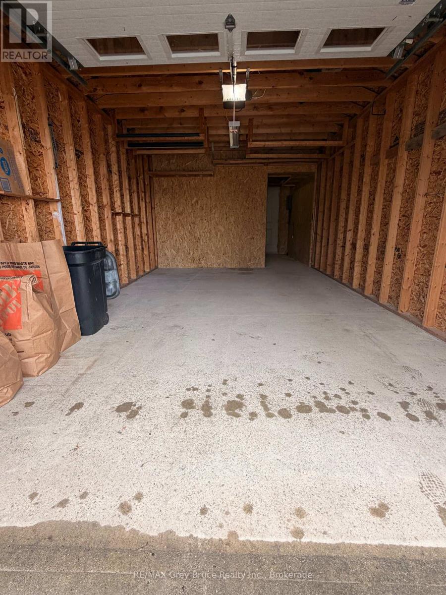 121 Sussex Square, Georgian Bluffs, Ontario  N4K 5N5 - Photo 17 - X13058430