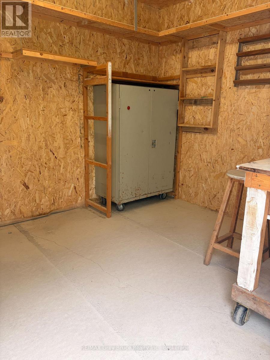 121 Sussex Square, Georgian Bluffs, Ontario  N4K 5N5 - Photo 18 - X13058430